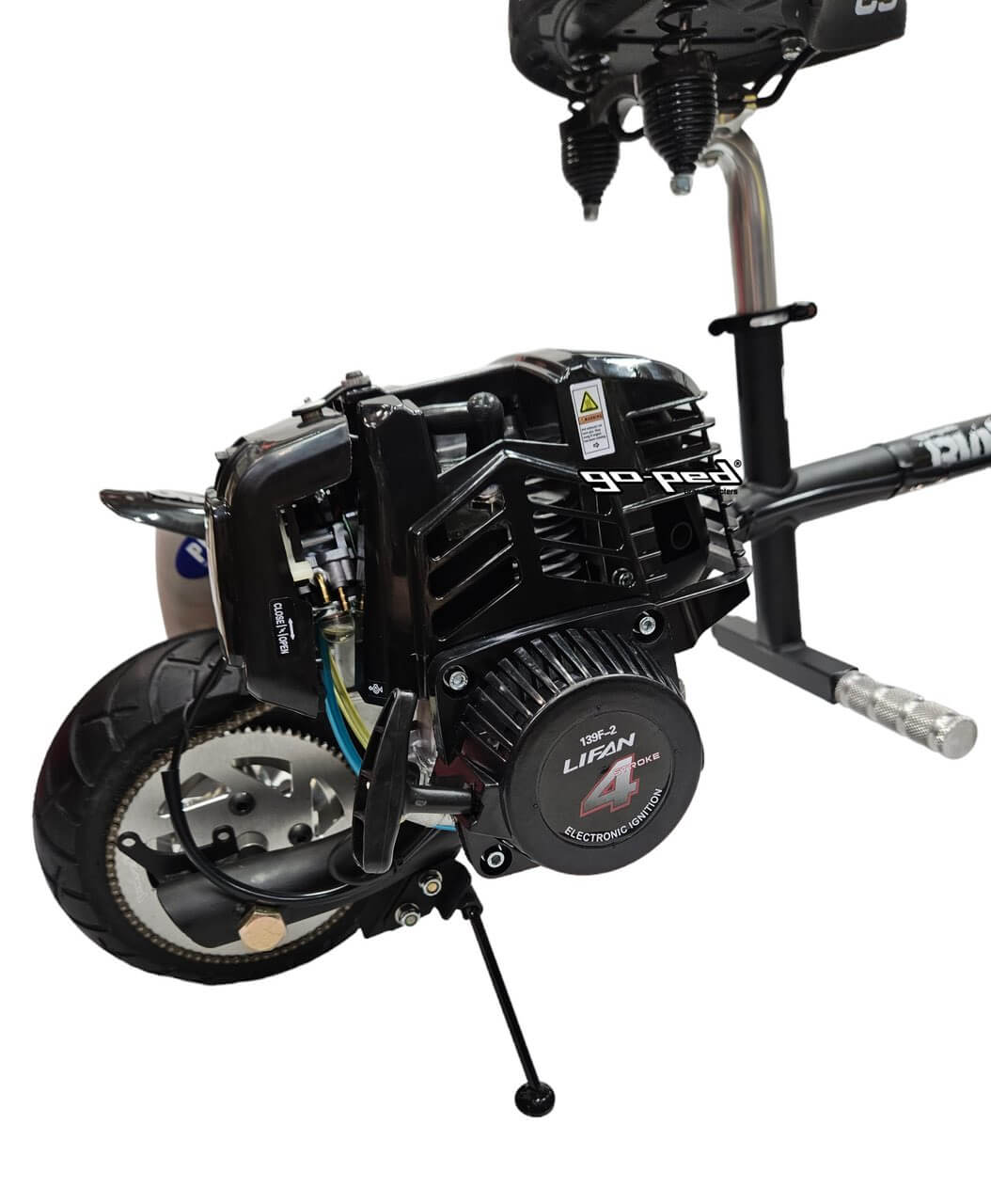 Go-Ped RIOT i4 4-STROKE Interceptor Folding Gas-Powered Scooter — Upzy.com