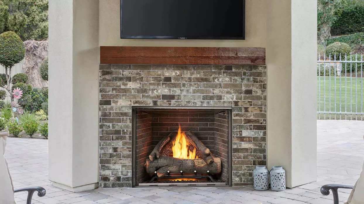 Majestic Courtyard 36 ODCOUG-36 Traditional Outdoor Gas Fireplace