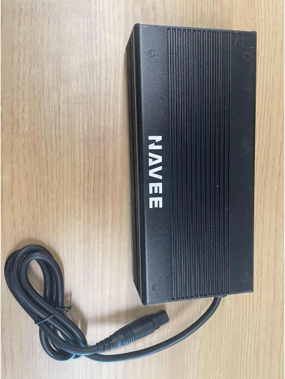 ‎NAVEE Flash Charger 54.6V 10A for Electric Scooters