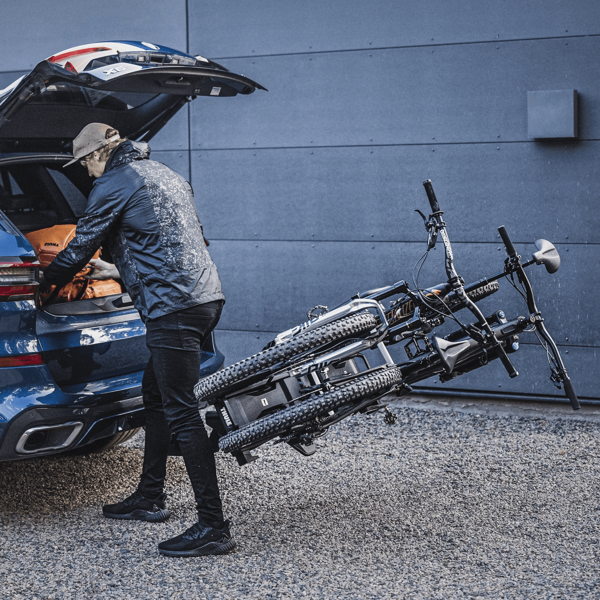 Thule EASYFOLD XT 2 Bike Rack, 2 Bikes, 1 1/4" / 2" Receiver