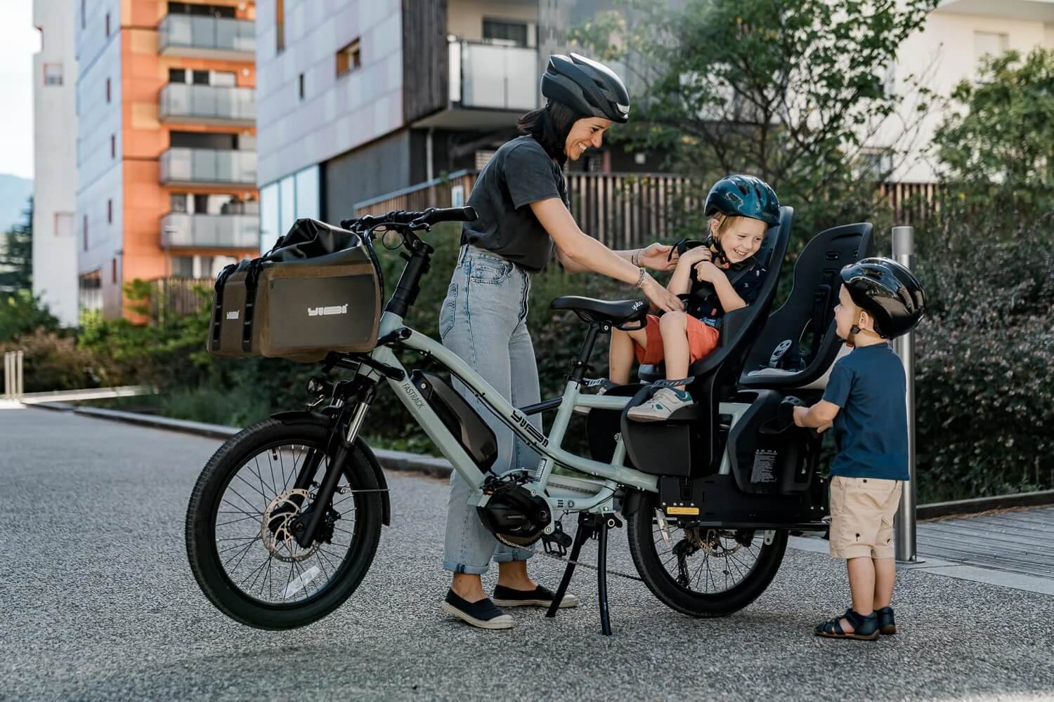 Yuba FASTRACK V1 Compact Commuter Electric Cargo Bike