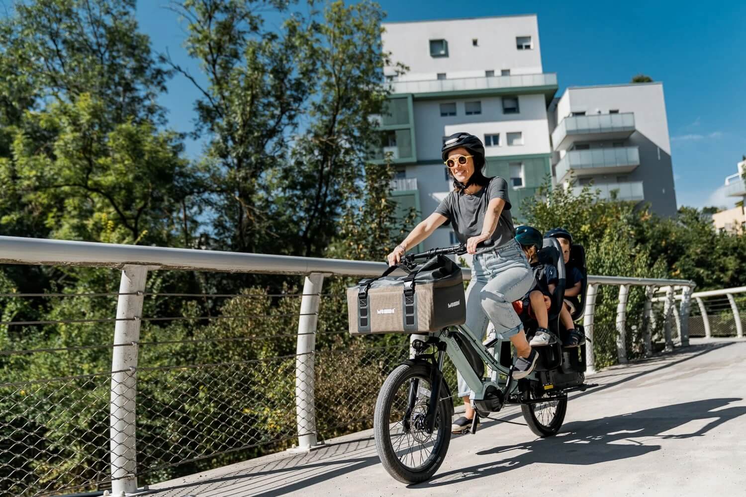 Yuba FASTRACK V1 Compact Commuter Electric Cargo Bike