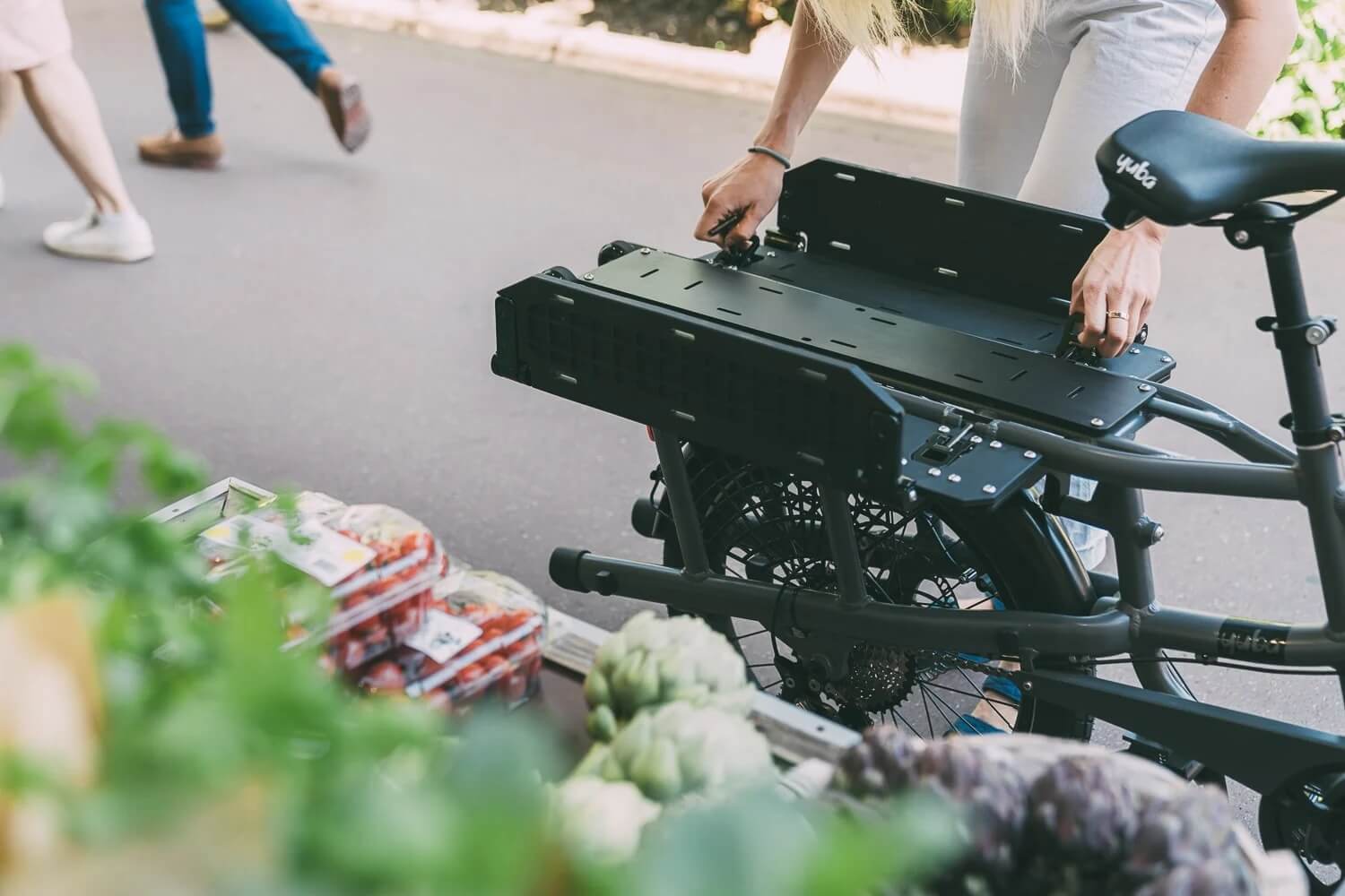 Yuba FASTRACK V1 Compact Commuter Electric Cargo Bike