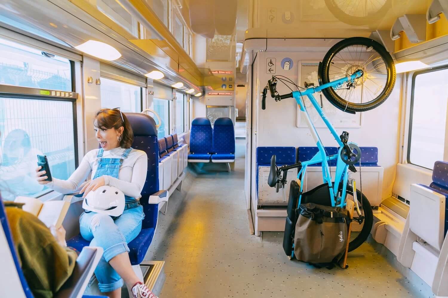 Yuba KOMBI Compact Commuter Longtail Electric Cargo Bike