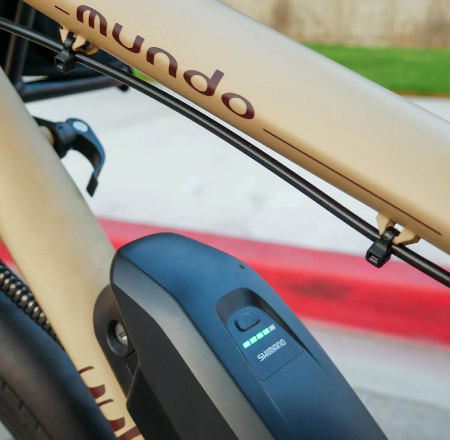 Yuba MUNDO EP8 10S Longtail Electric Cargo Bike, Large Load Capacity