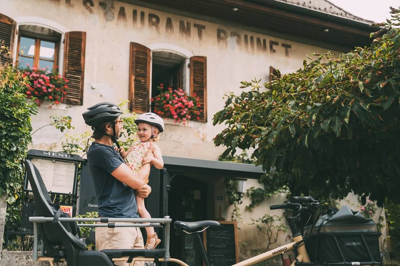 Yuba MUNDO EP8 10S Longtail Electric Cargo Bike, Large Load Capacity