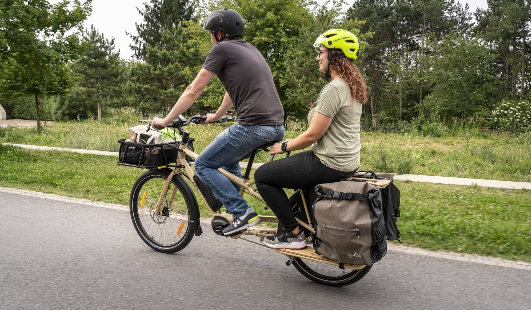 Yuba MUNDO EP8 10S Longtail Electric Cargo Bike, Large Load Capacity