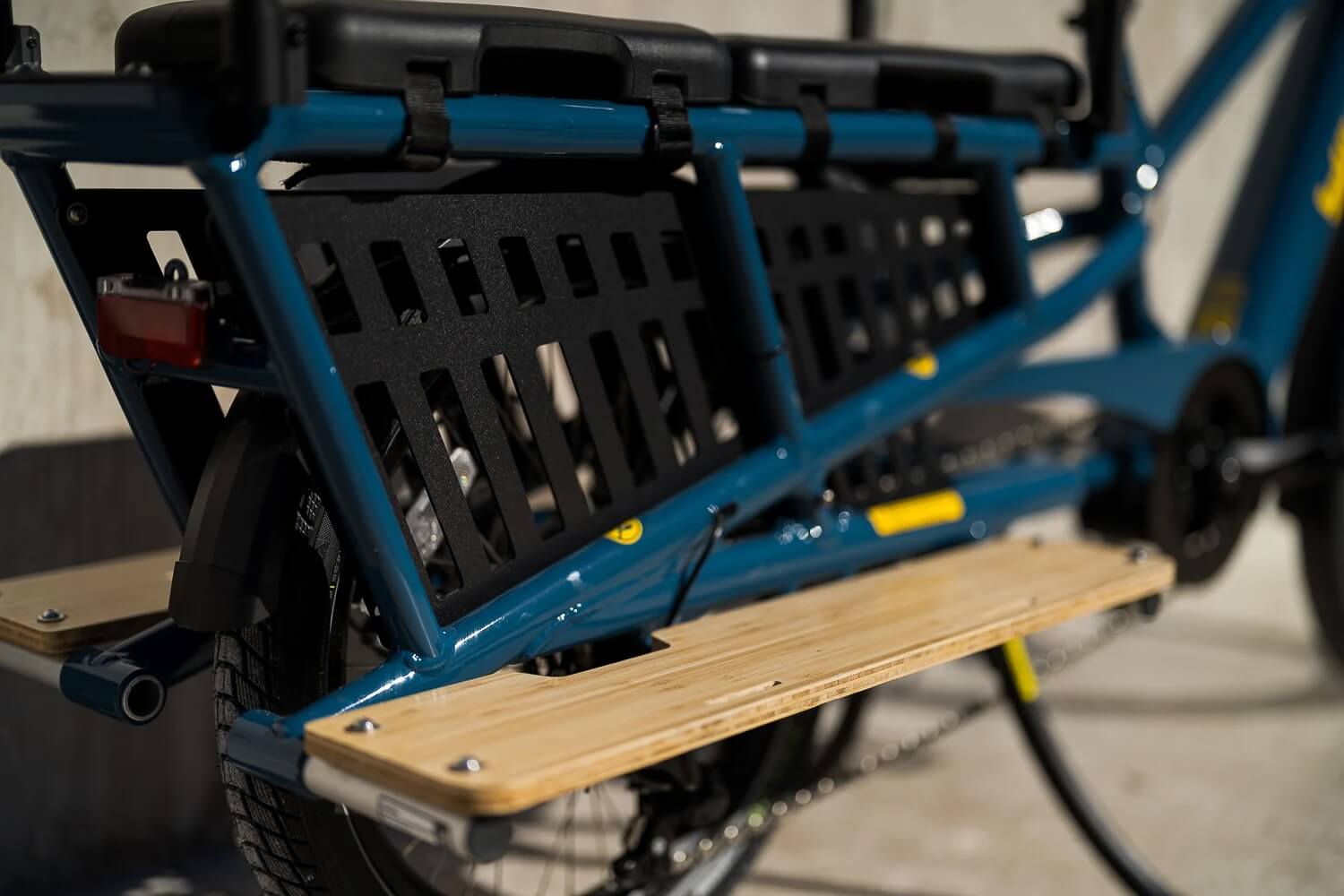 Yuba SPICY CURRY SIDEBOARDS, Bamboo Loading Platform