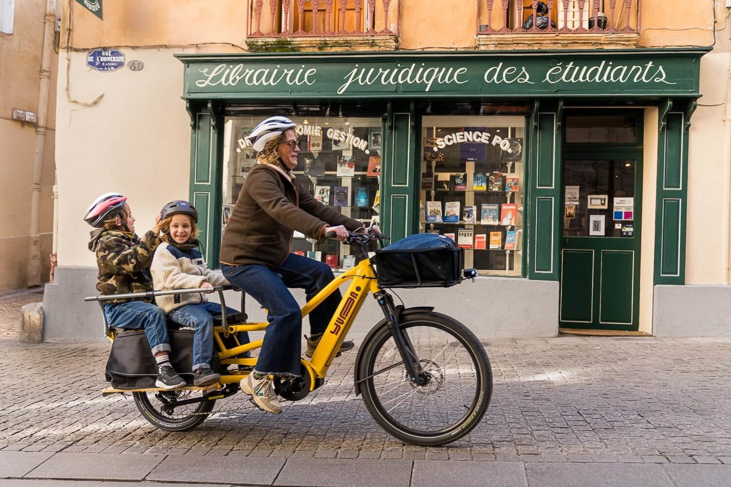 Yuba SPICY CURRY V4 Longtail Electric Cargo Bike