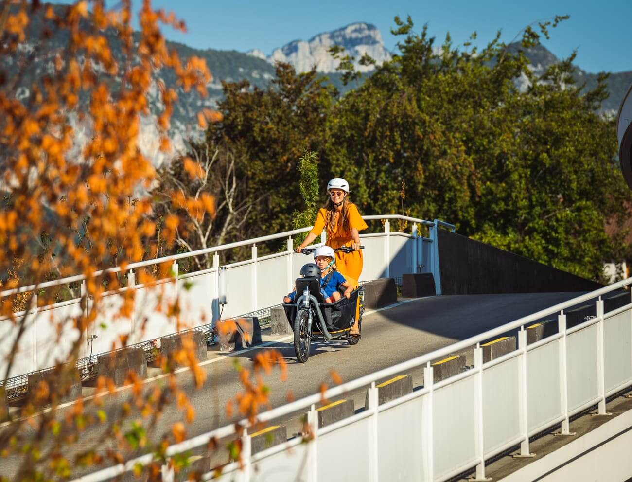 Yuba SUPERCARGO Front Loader Electric Cargo Bike