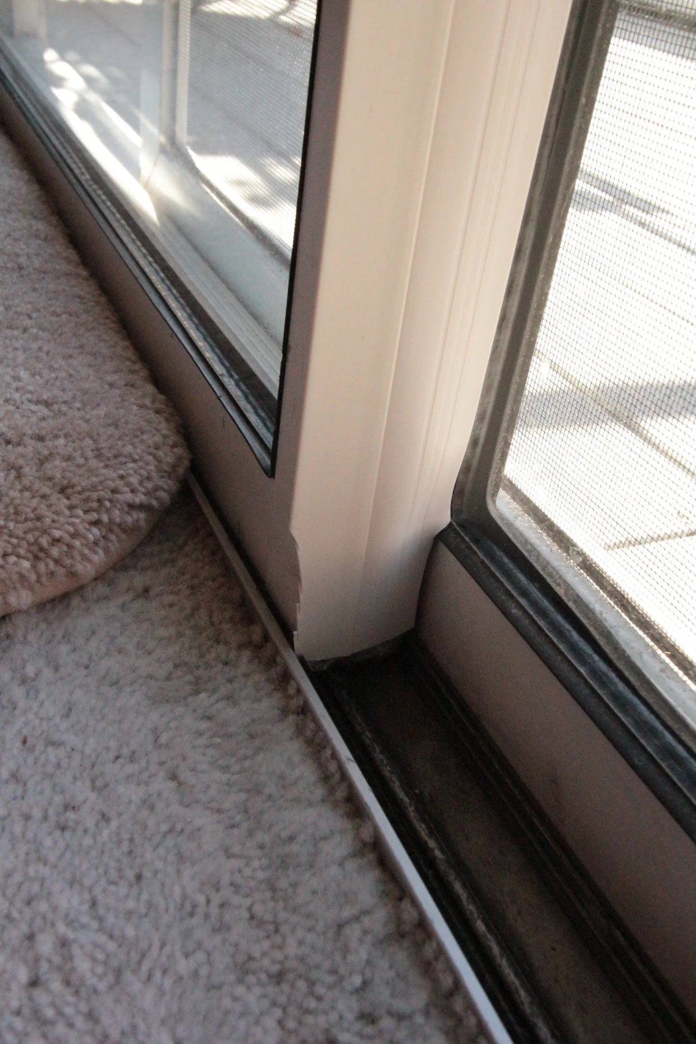 Endura Flap Replacement Sliding Door 'Draft Stopper' Center Post Weatherstrip for Pet Doors