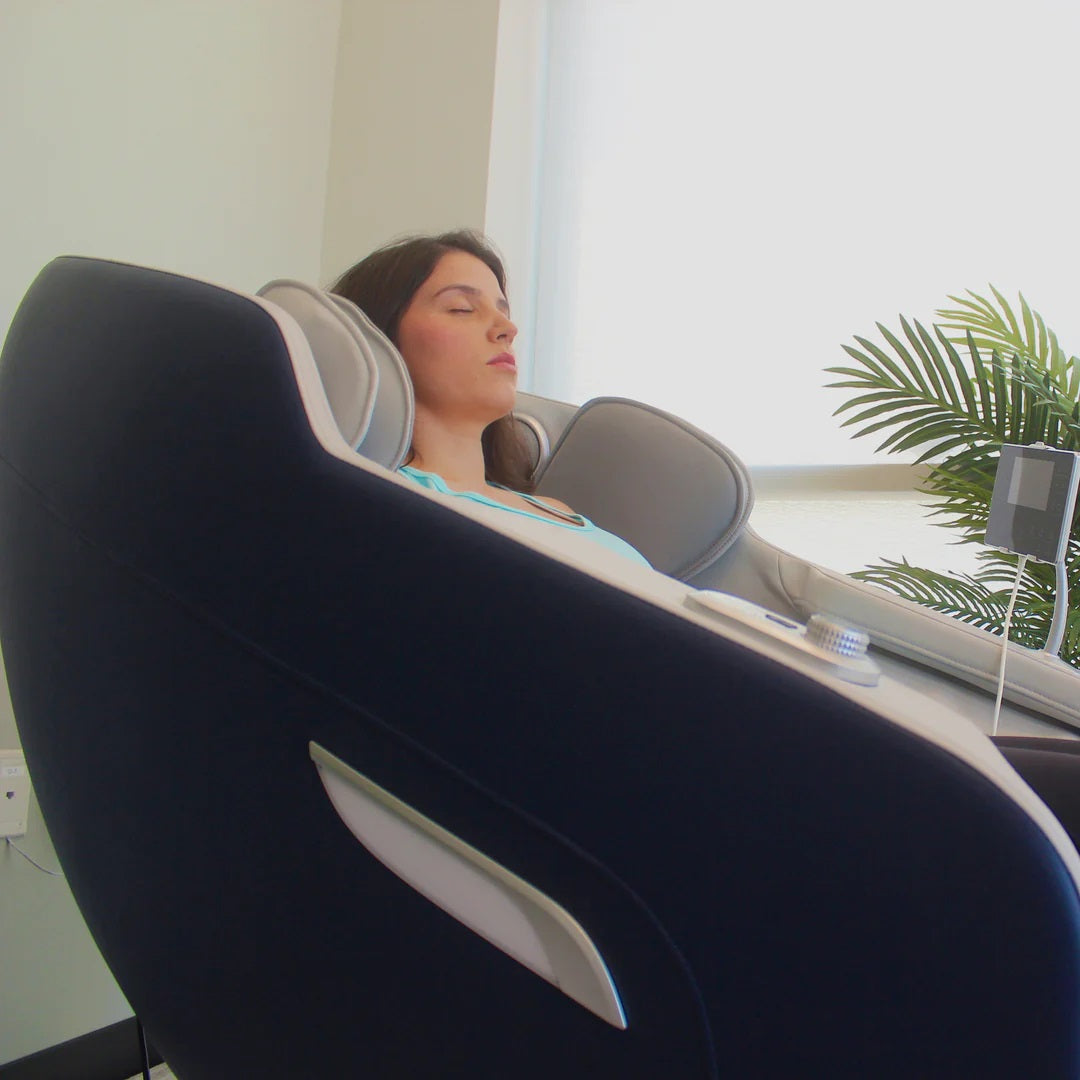 Lifesmart Motion 2D Deluxe Massage Chair, R8375