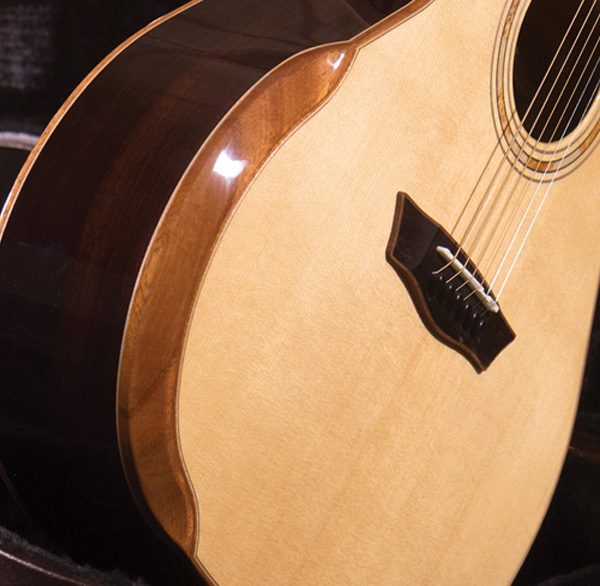 Washburn WCG25SCE Comfort Deluxe Series Acoustic Electric Guitar