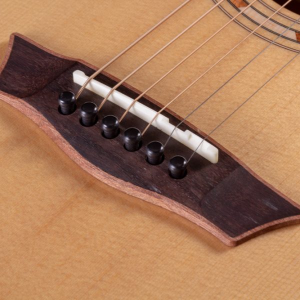 Washburn WCG25SCE Comfort Deluxe Series Acoustic Electric Guitar