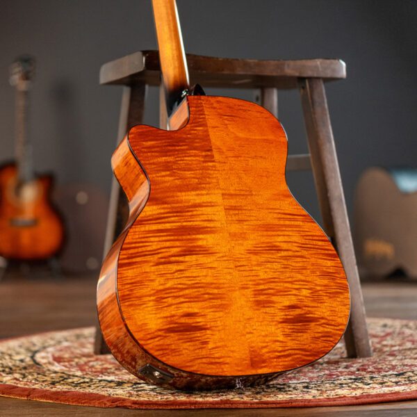 Washburn WCG10CE Comfort Series Grand Auditorium Cutaway Electric Acoustic Guitar