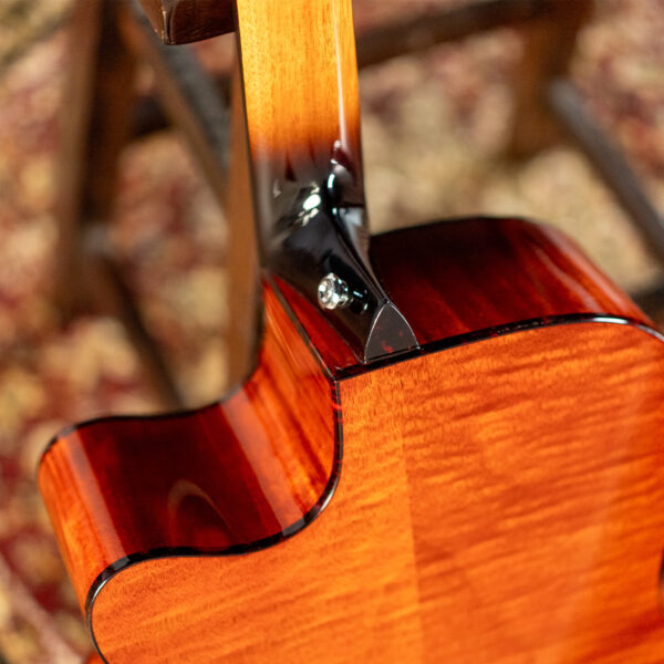 Washburn WCG10CE Comfort Series Grand Auditorium Cutaway Electric Acoustic Guitar