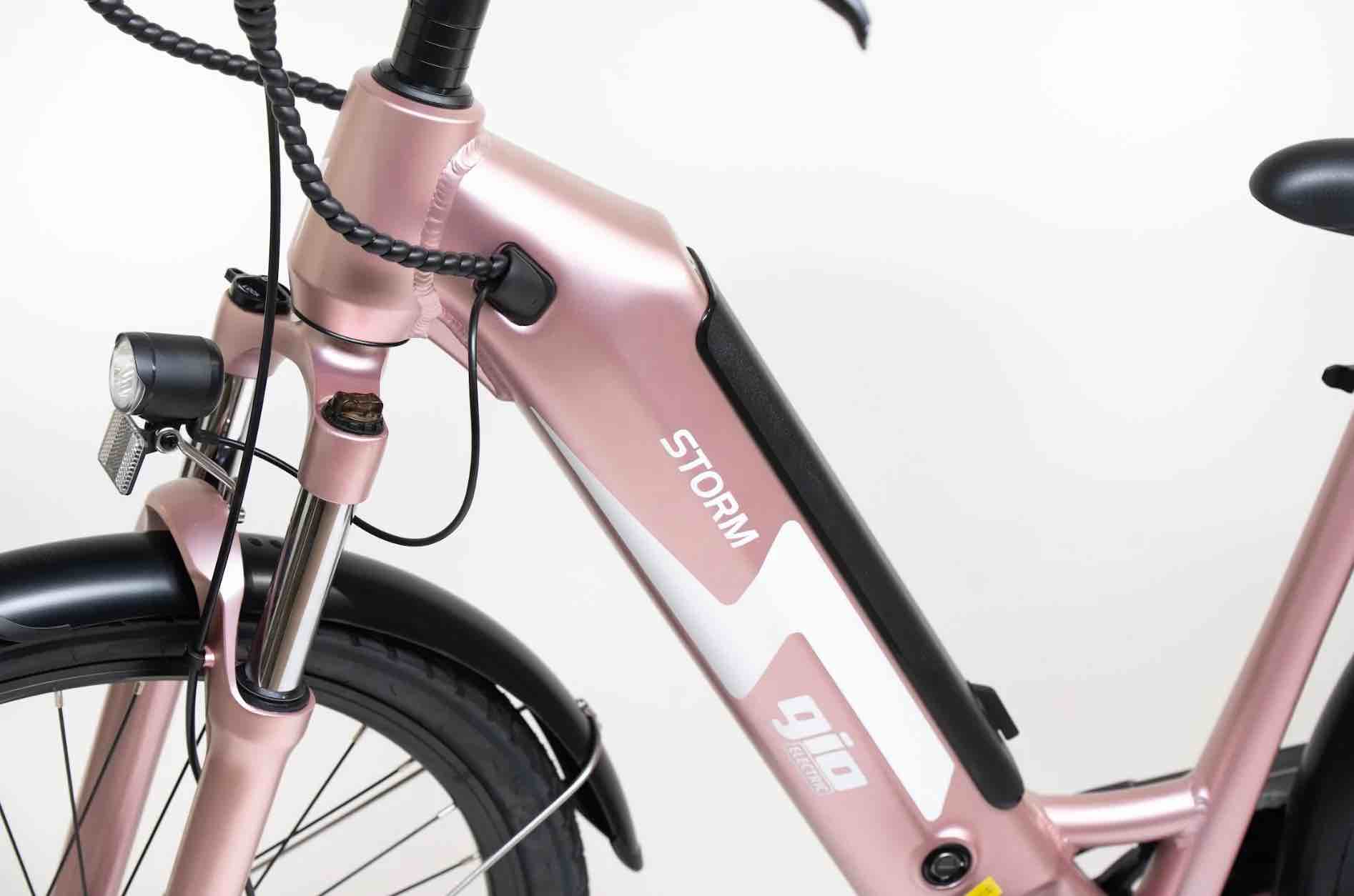 e bike damen 48v 2026 Gio Electric STORM 500W 48V 8 Speed Electric Bike, Integrated Battery Rear Rack