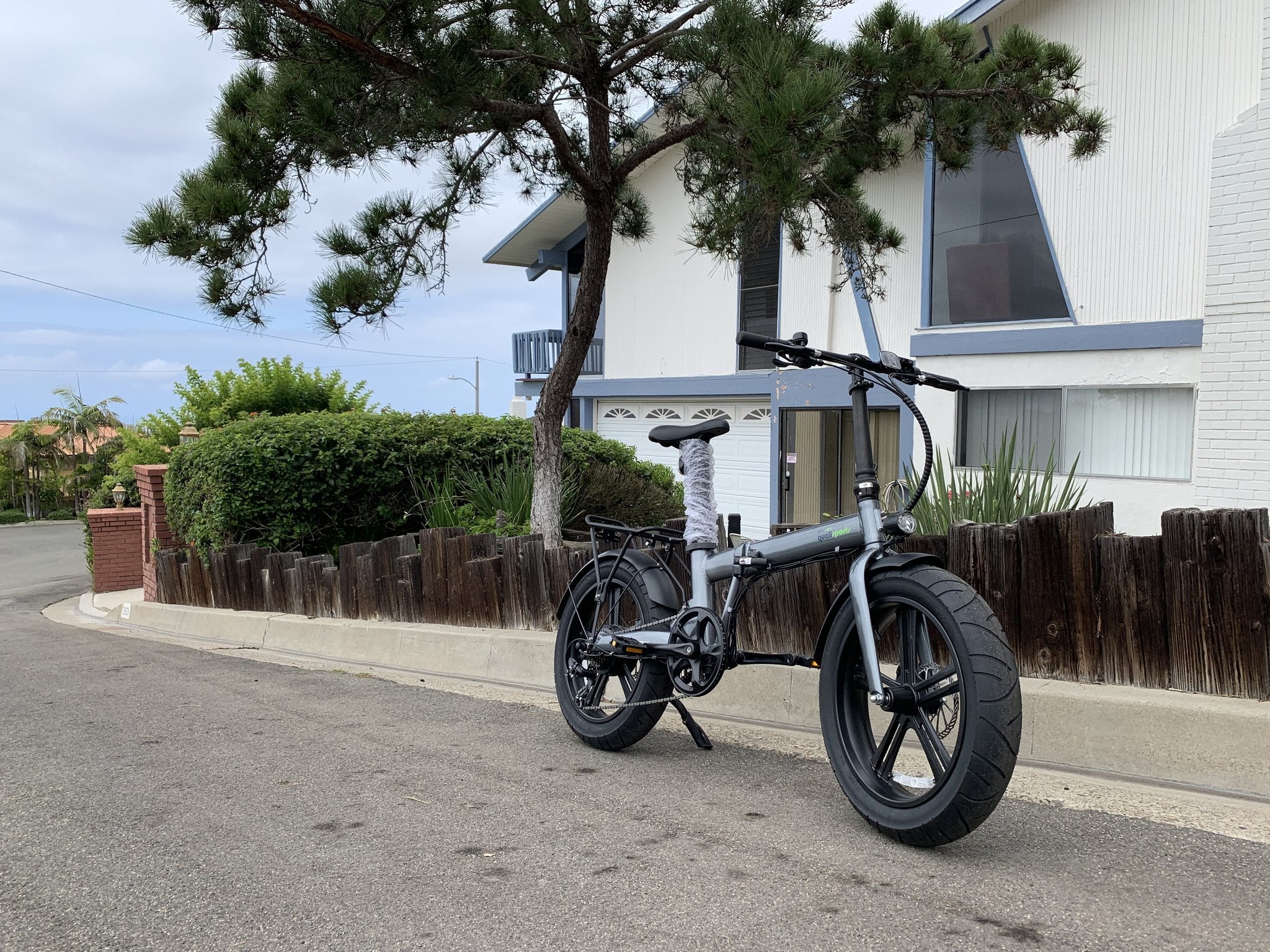 Qualisports Beluga 500W 48V 20" 7 Speed Fat Tire Folding Electric Bike - Upzy.com