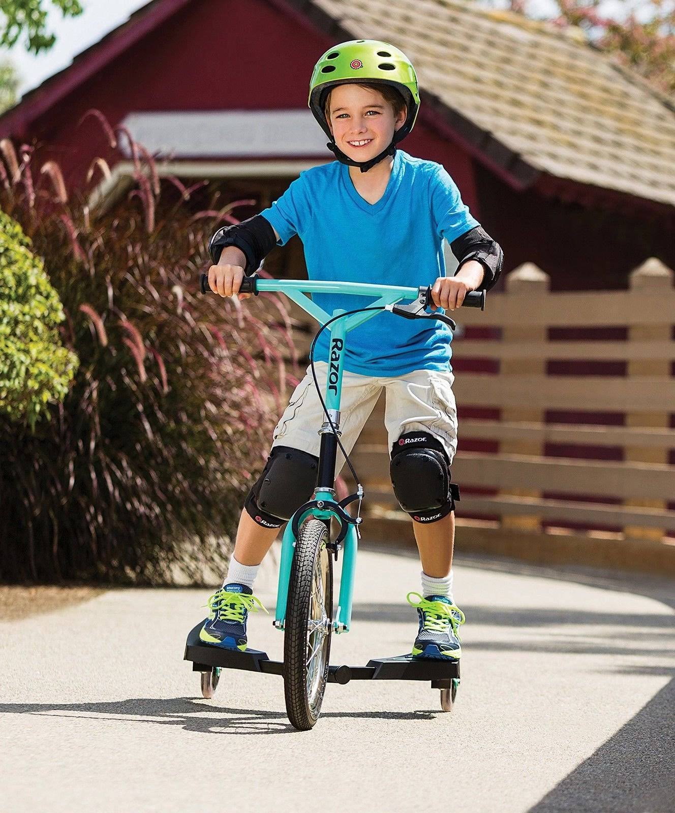 Razor DeltaWing 3 Wheeled Drifting Body-Powered Scooter, 20036007 ...